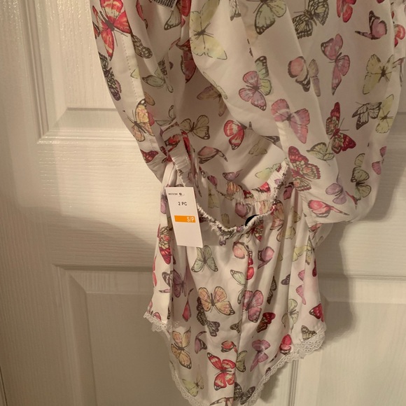 Two piece cami and short pj set. New with tags. 40 Winks - Picture 6 of 10